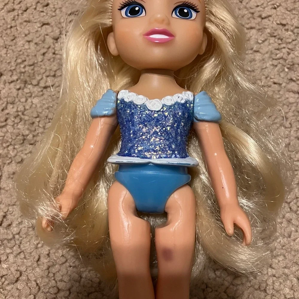 Disney Princess Petite Cinderella 6